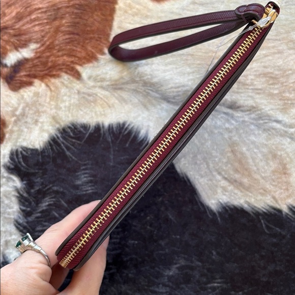 Brand New Kate Spade Colorblock Saffiano Leather L-Zip Medium Wristlet Lilac - Picture 8 of 16